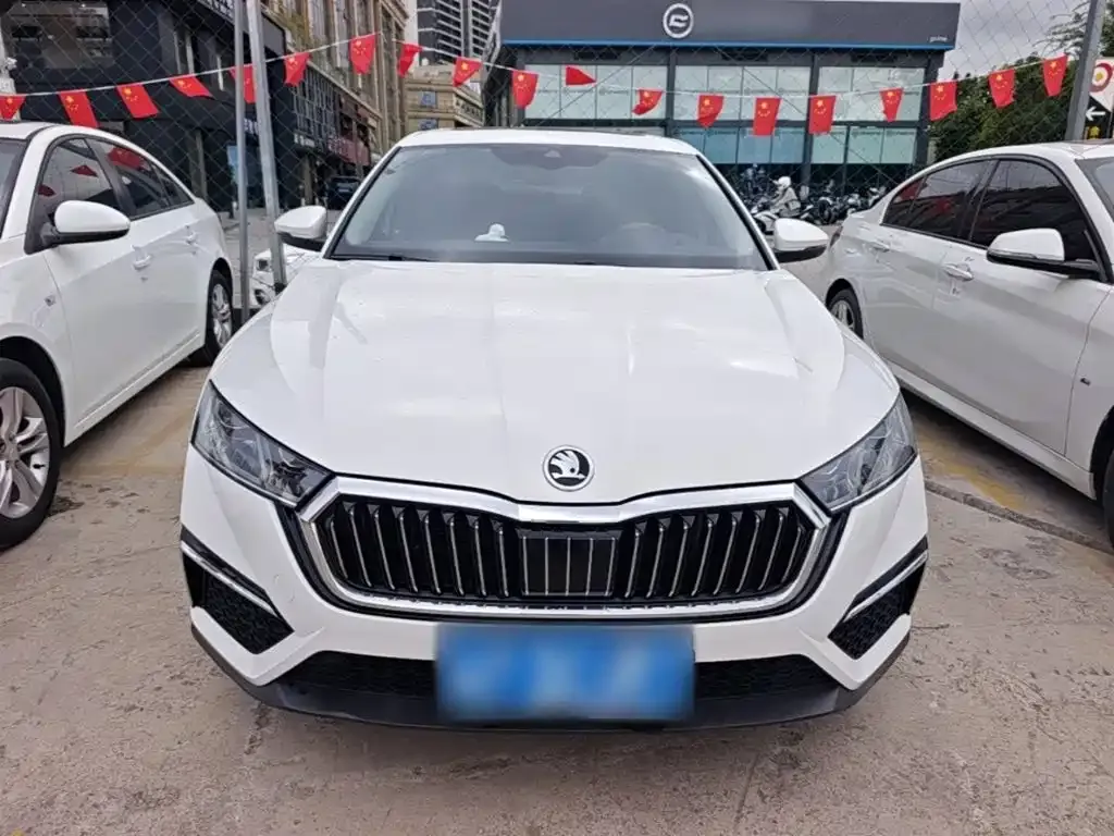 Skoda Octavia — фото 8