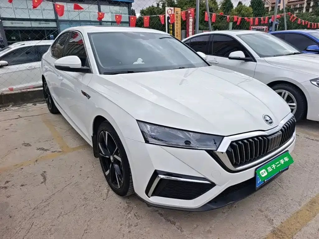 Skoda Octavia — фото 4