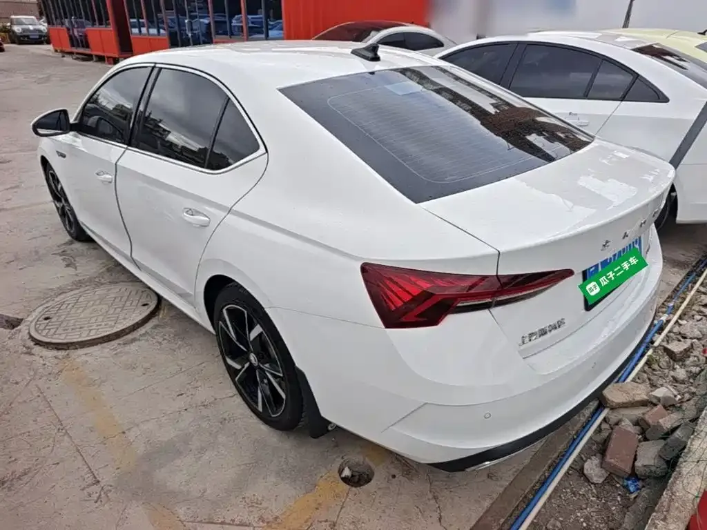 Skoda Octavia — фото 10