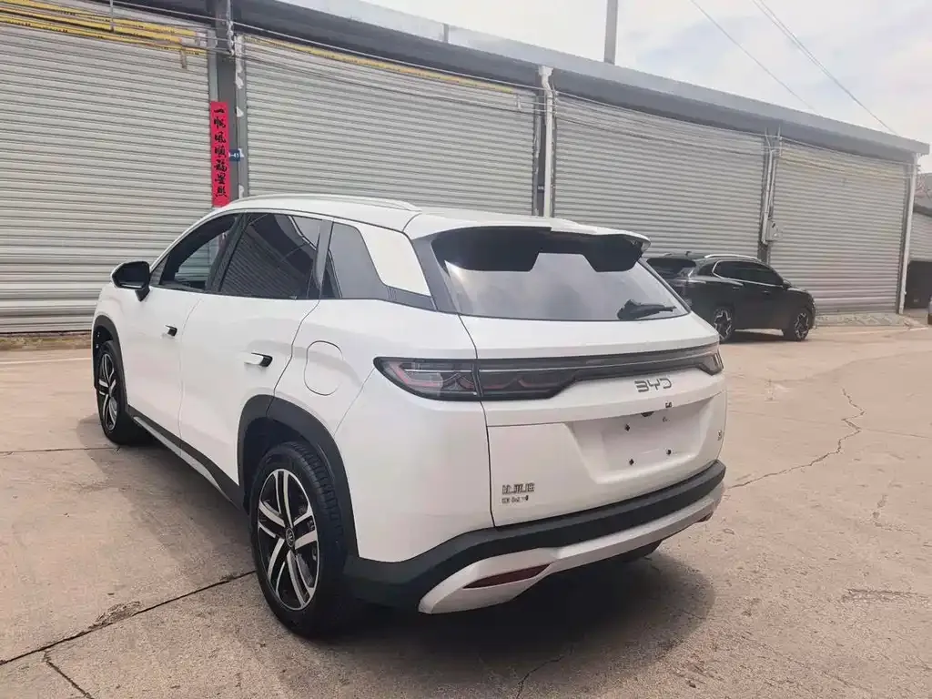 BYD L DM-i — фото 2