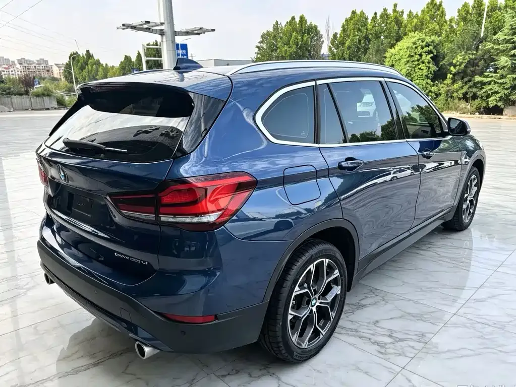 BMW X1 — фото 2