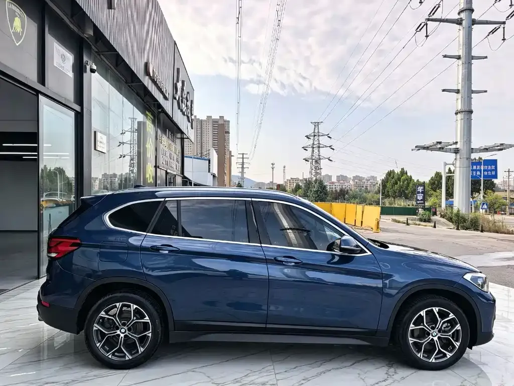 BMW X1 — фото 8