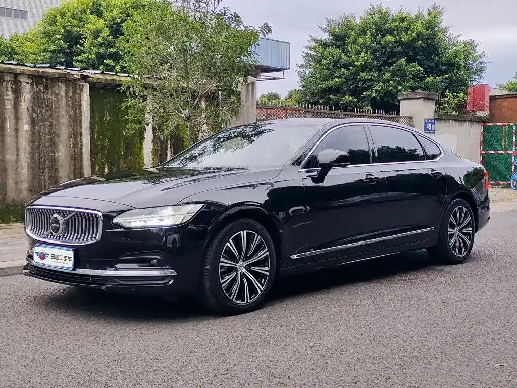Volvo S90 — фото 1