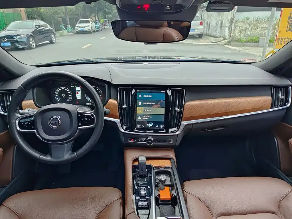 Volvo S90 — фото 4