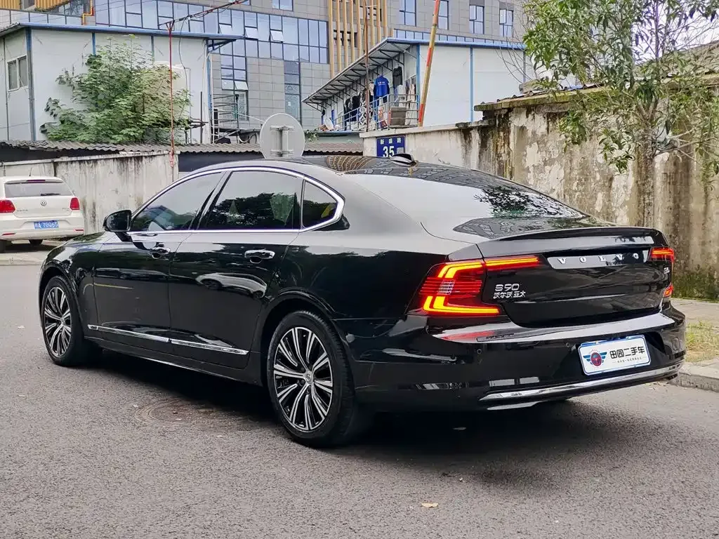 Volvo S90 — фото 9