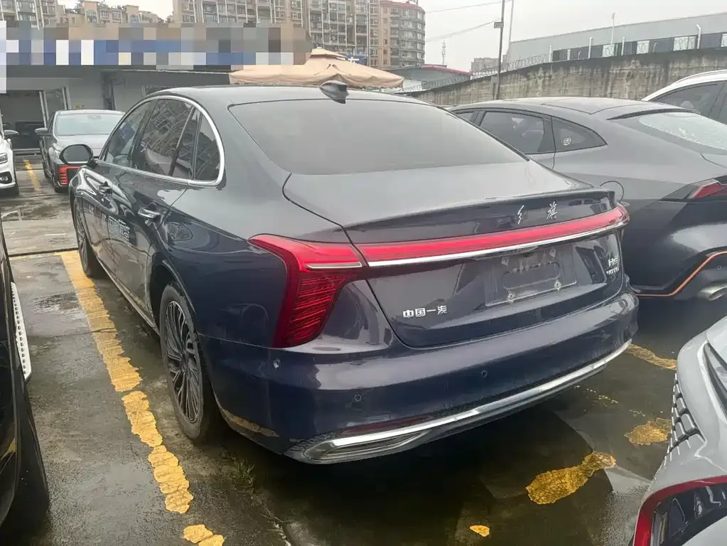 Hongqi H5 — фото 3