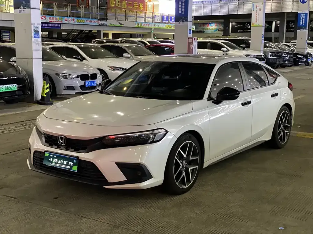 Honda Civic — фото 1