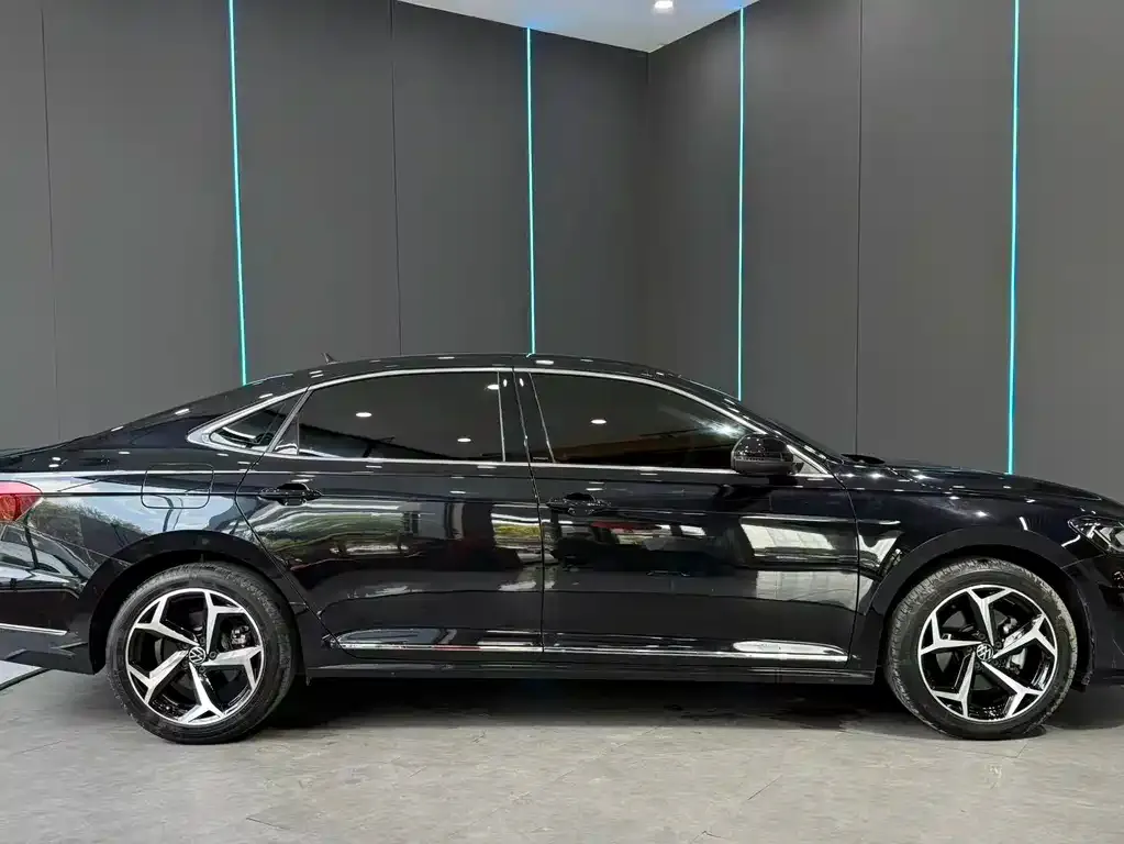 Volkswagen Passat — фото 7