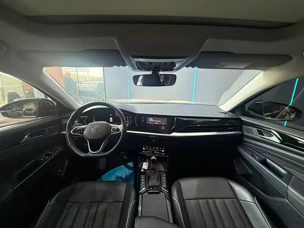 Volkswagen Passat — фото 8