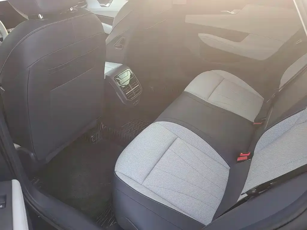 Volkswagen Passat — фото 5