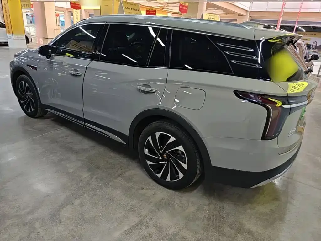 Hongqi HS7 PHEV — фото 8