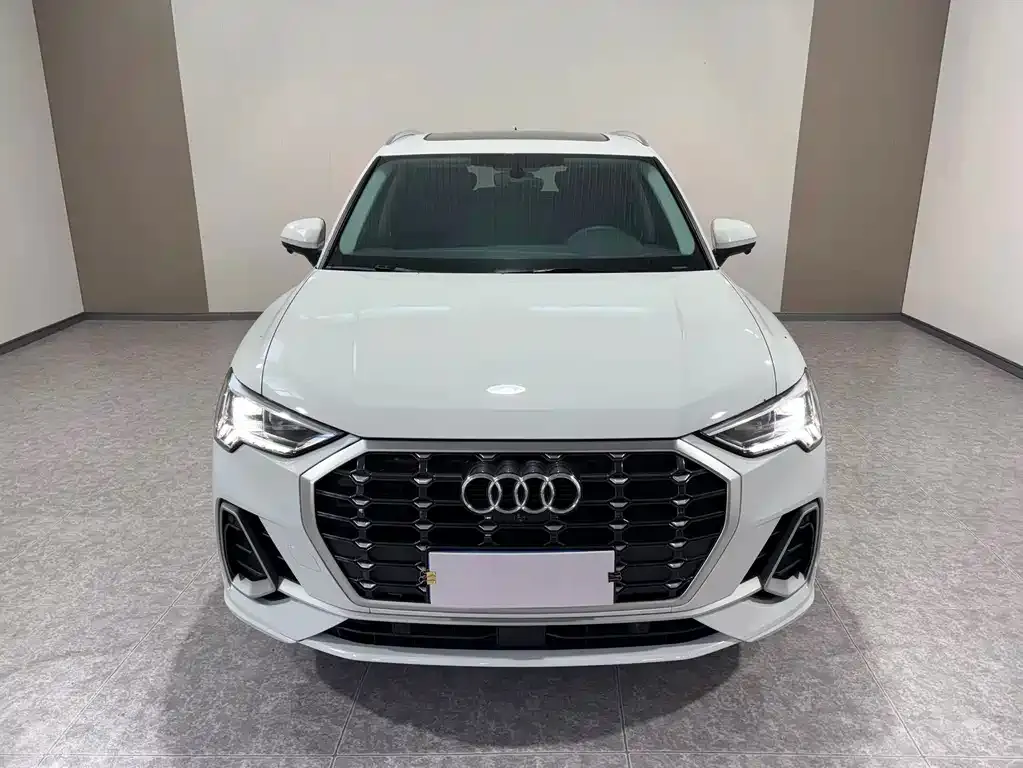 Audi Q3 — фото 10