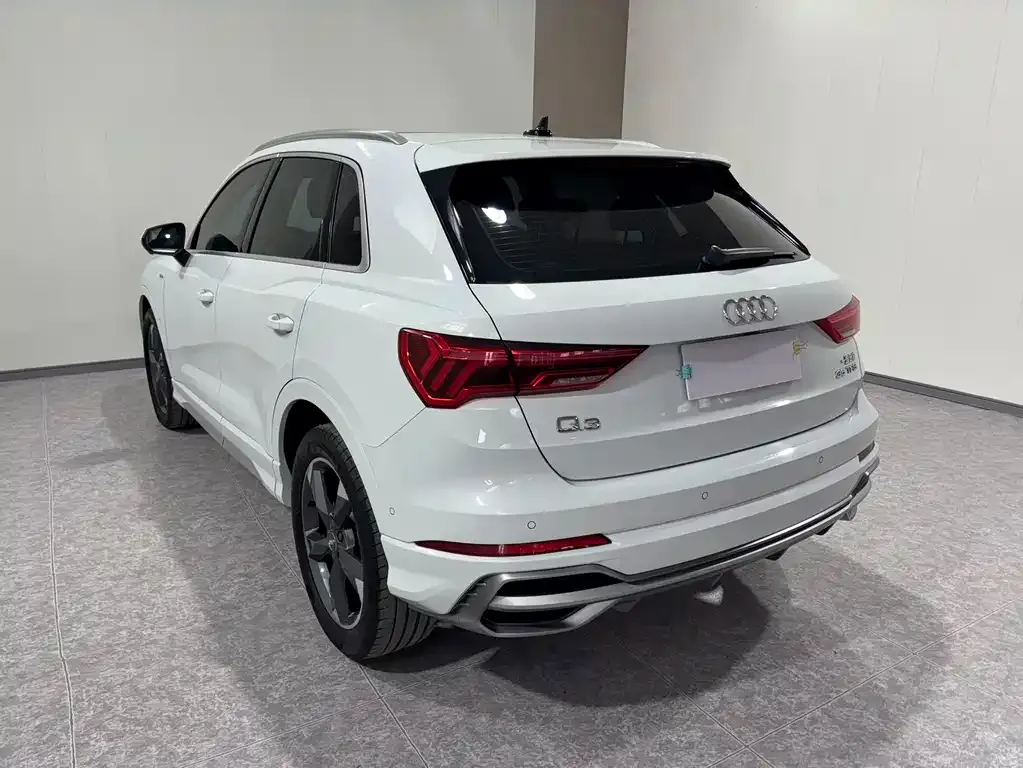 Audi Q3 — фото 7