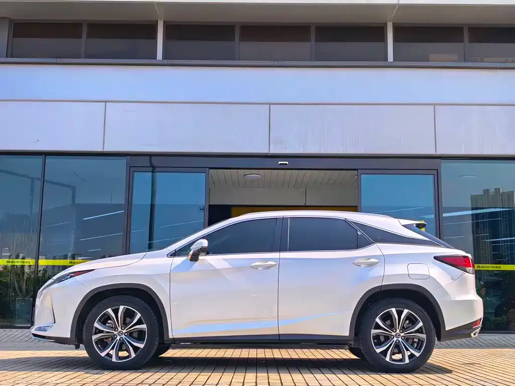 Lexus RX — фото 4