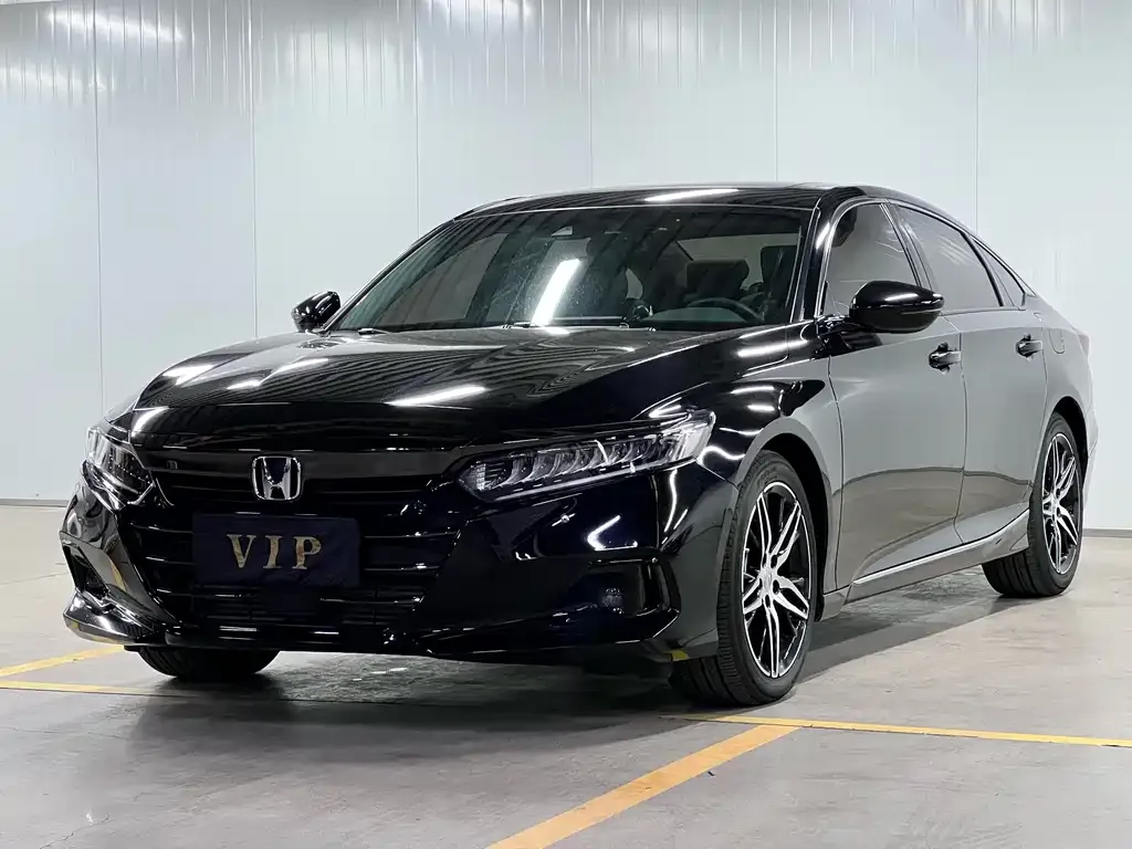 Honda Accord — фото 1
