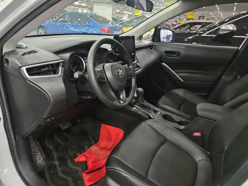 Toyota Corolla Cross — фото 2