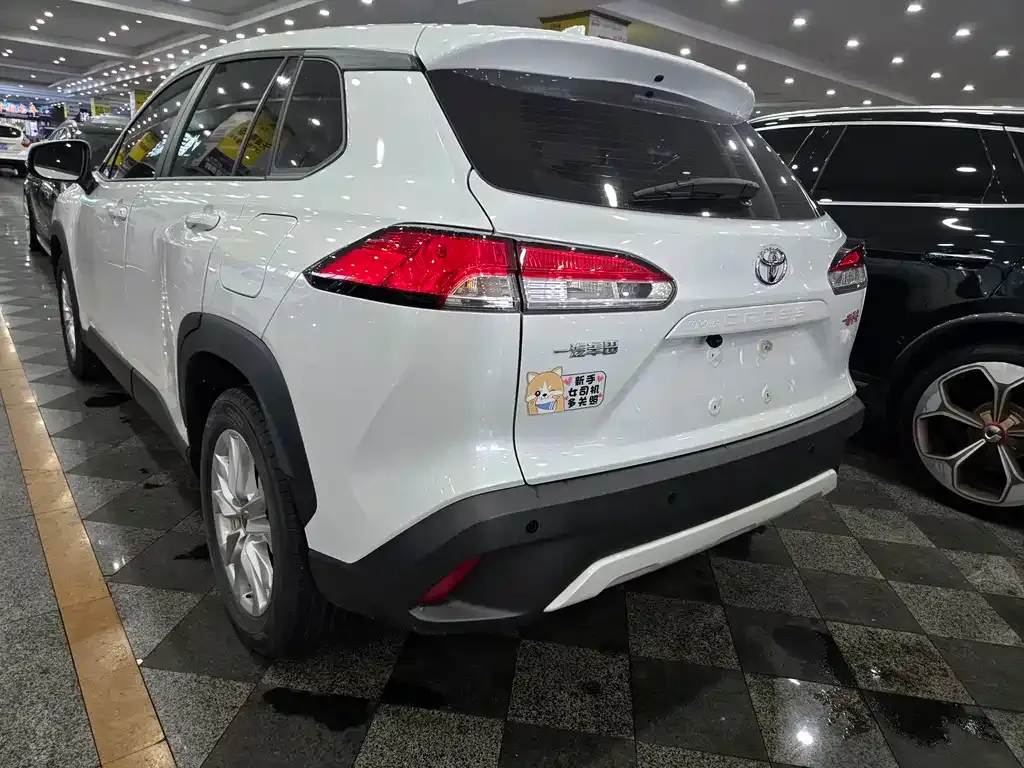 Toyota Corolla Cross — фото 3