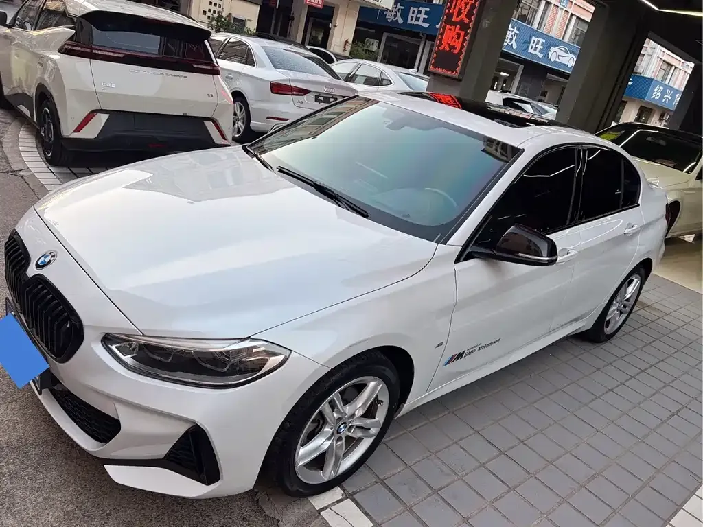 BMW 1 Series — фото 1