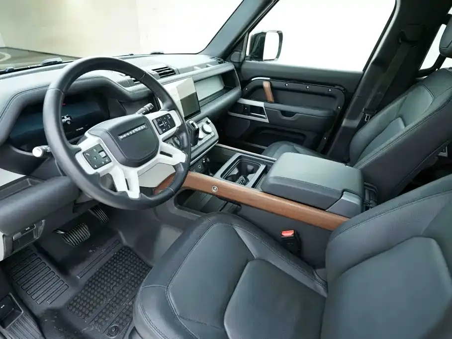 Land Rover Defender — фото 6