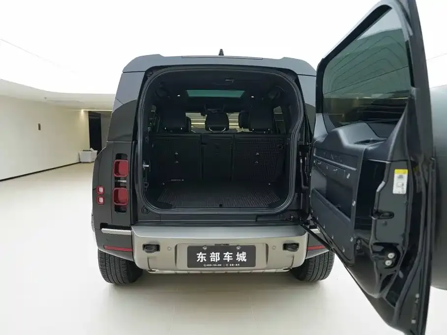 Land Rover Defender — фото 7