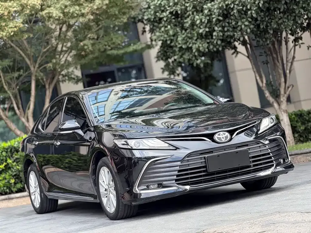 Toyota Camry — фото 8