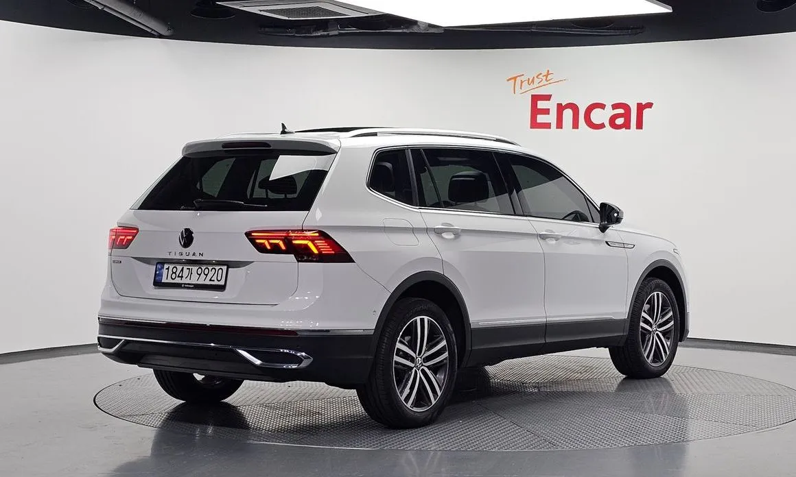 Volkswagen Tiguan — фото 4