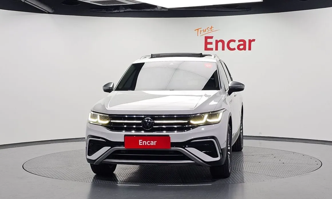 Volkswagen Tiguan — фото 9