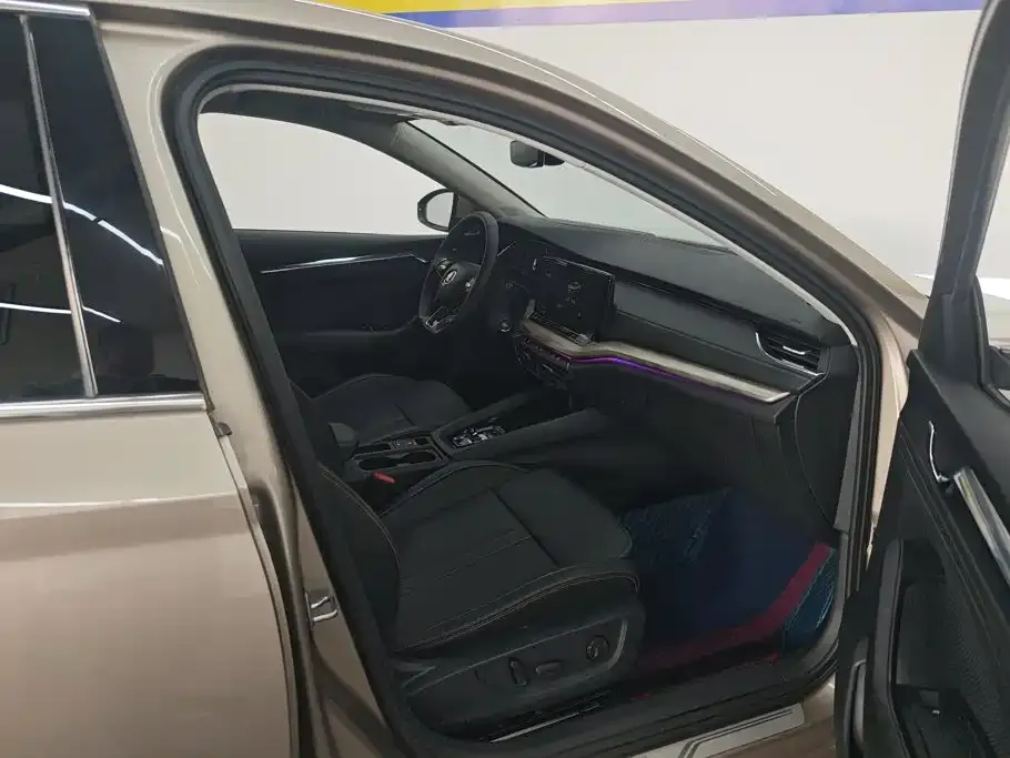 Skoda Octavia — фото 4