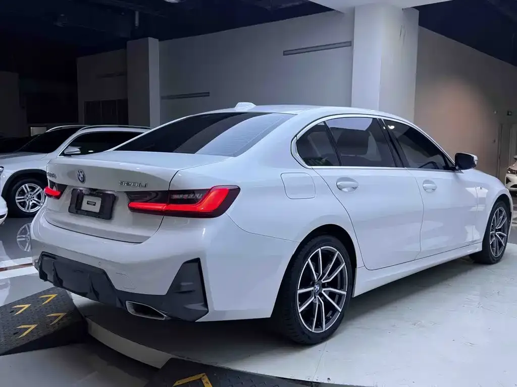 BMW 3 Series — фото 1