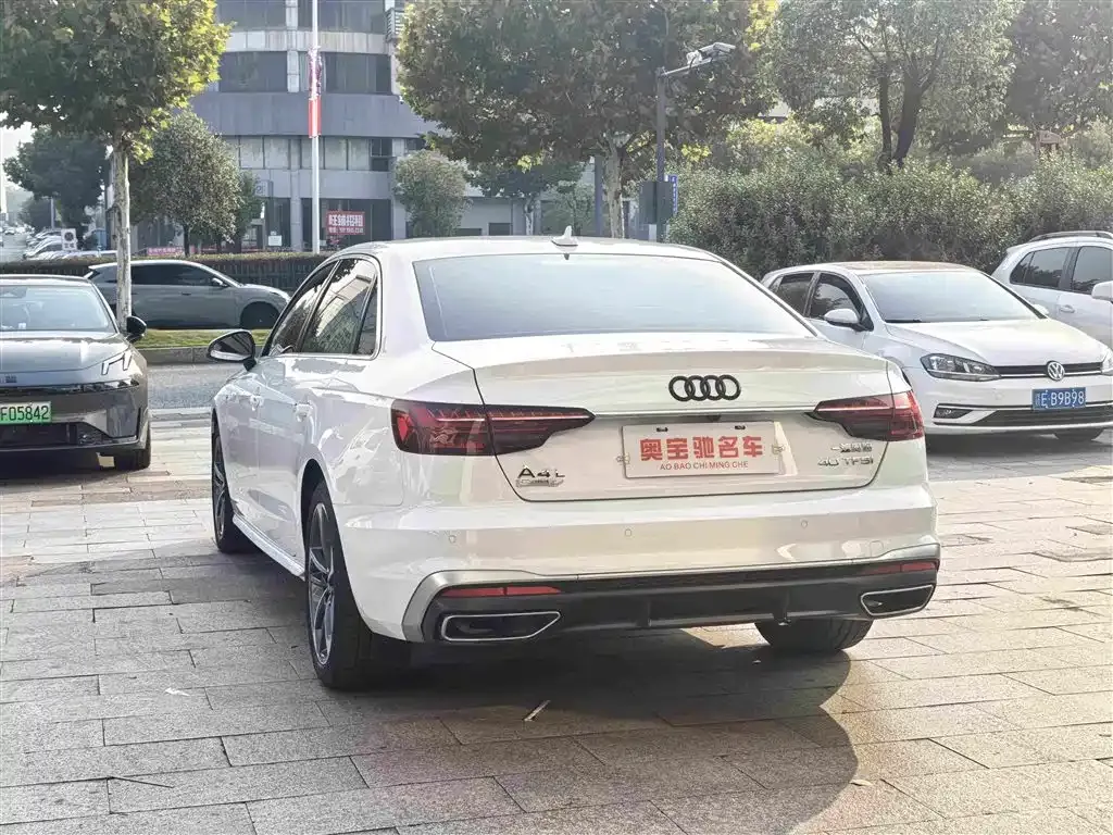 Audi A4L — фото 5