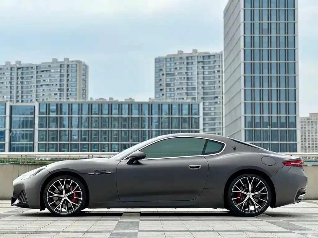 Maserati GranTurismo — фото 4