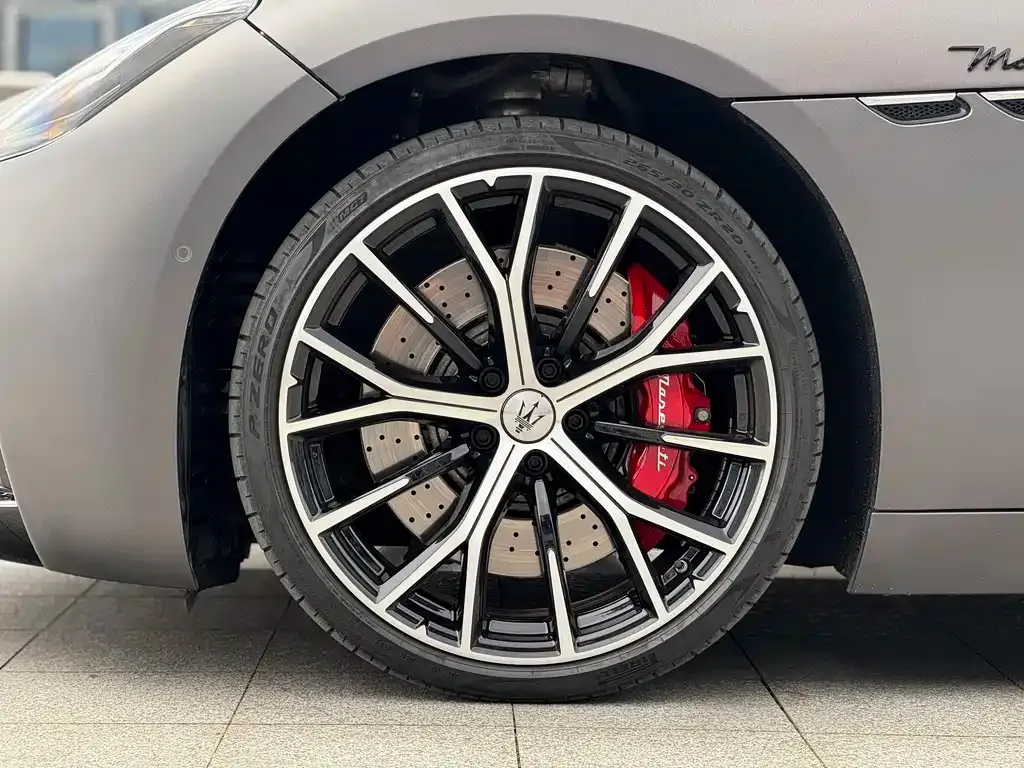 Maserati GranTurismo — фото 5
