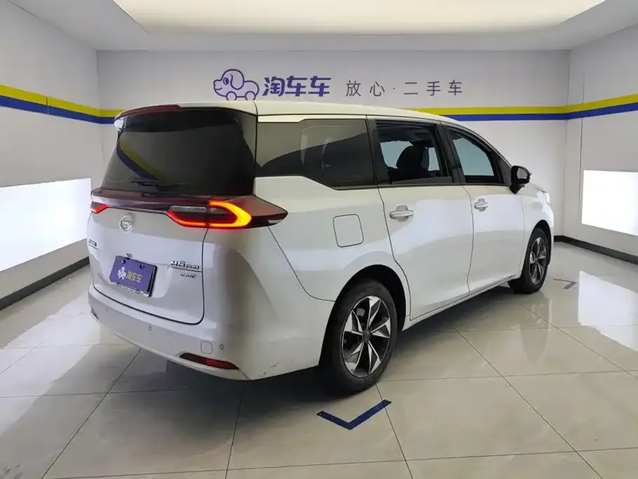 GAC Motor Trumpchi M6 — фото 10