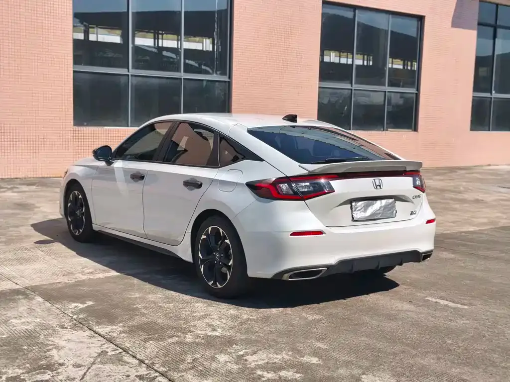 Honda Civic — фото 7
