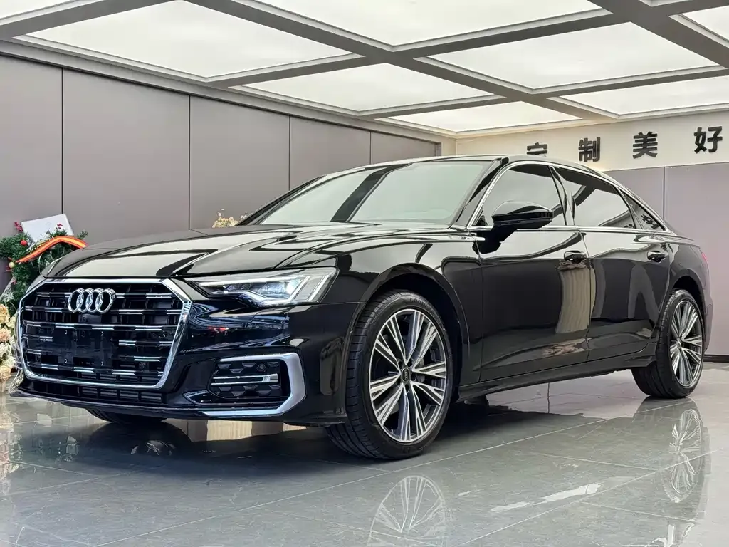 Audi A6L — фото 1