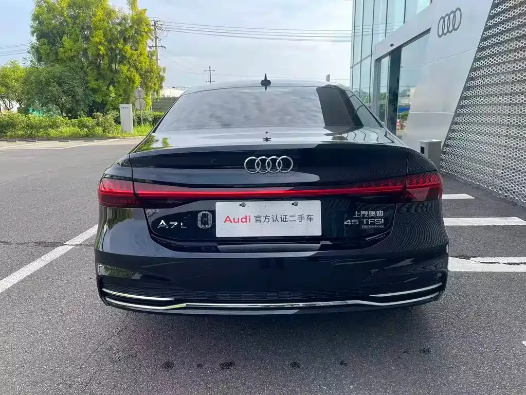 Audi A7L — фото 5