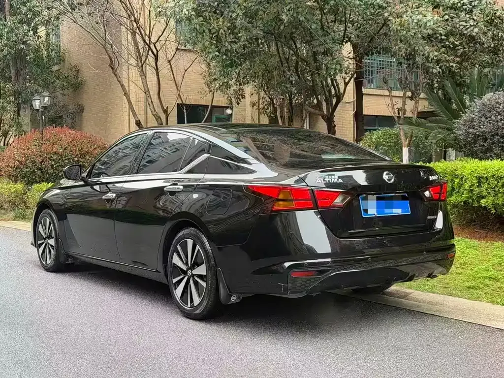 Nissan Teana — фото 2