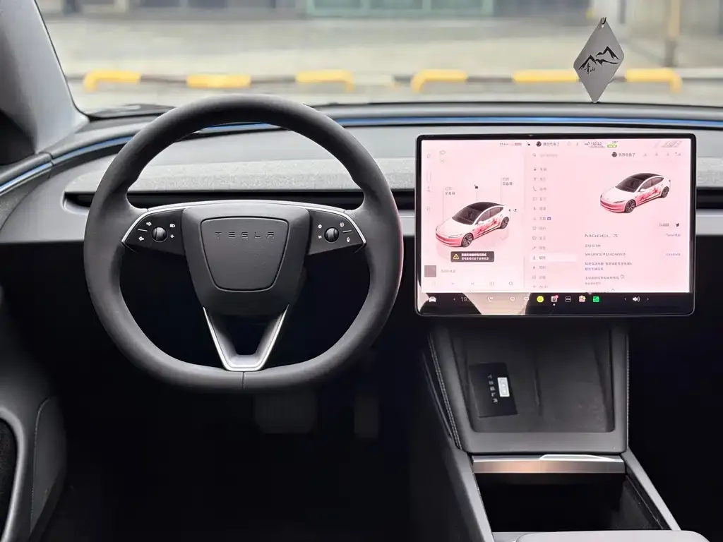 Tesla Model 3 — фото 8