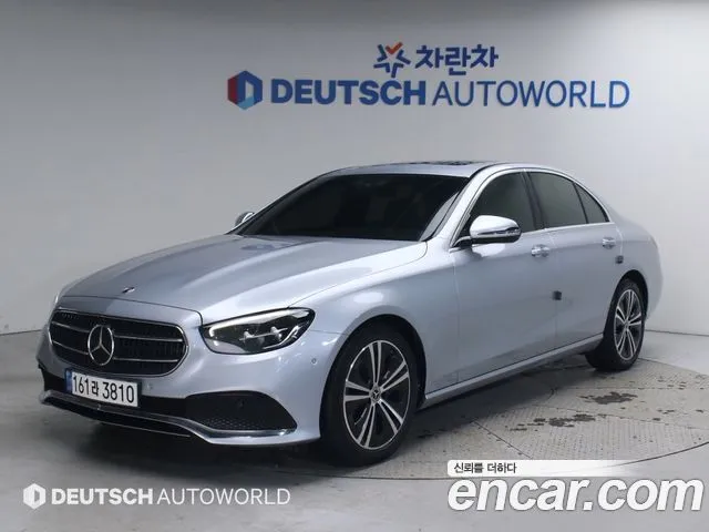Mercedes-Benz E-Class — фото 1