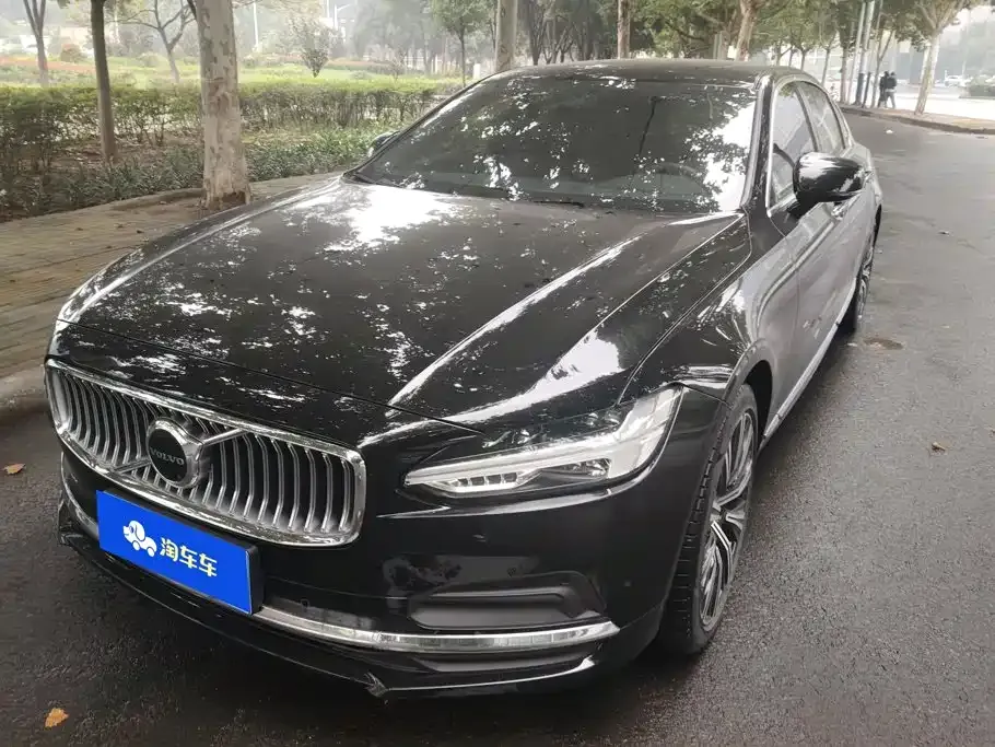 Volvo S90 — фото 1