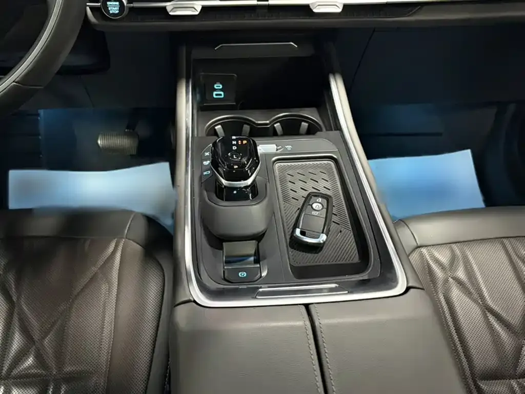 Ford Edge — фото 10