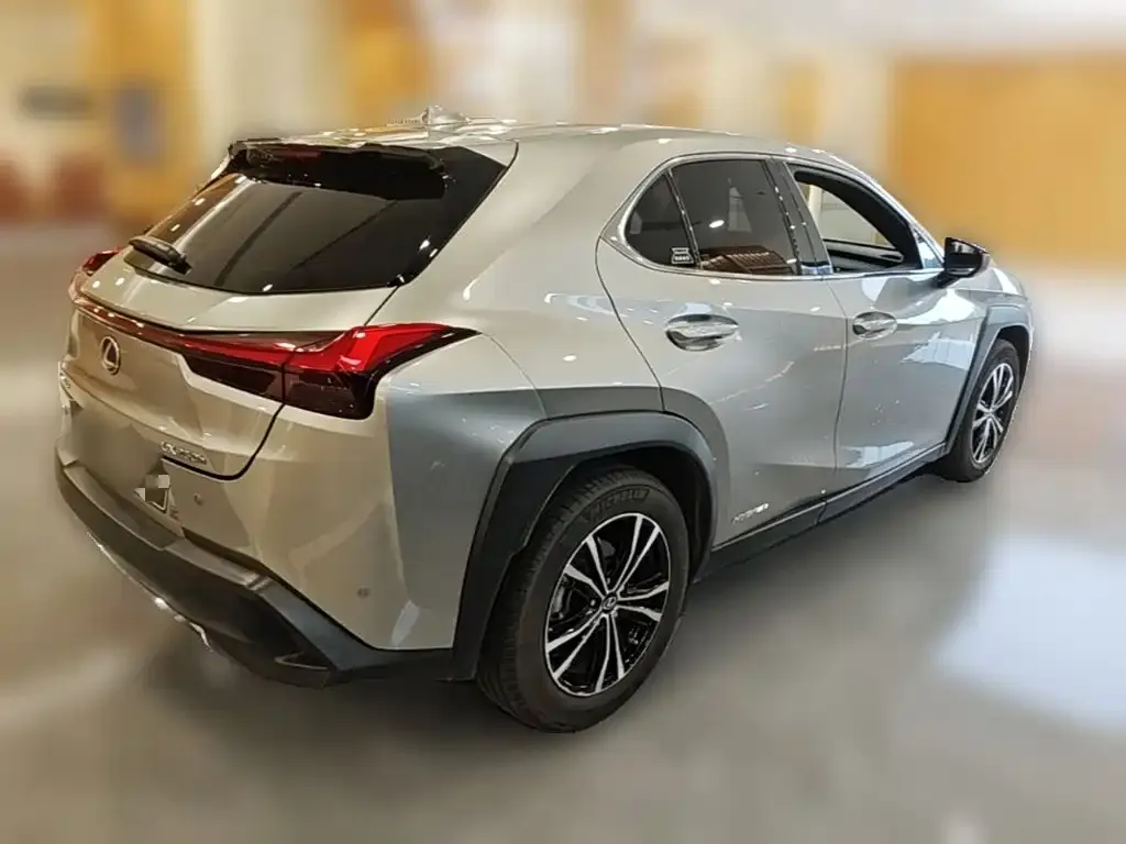 Lexus UX — фото 10