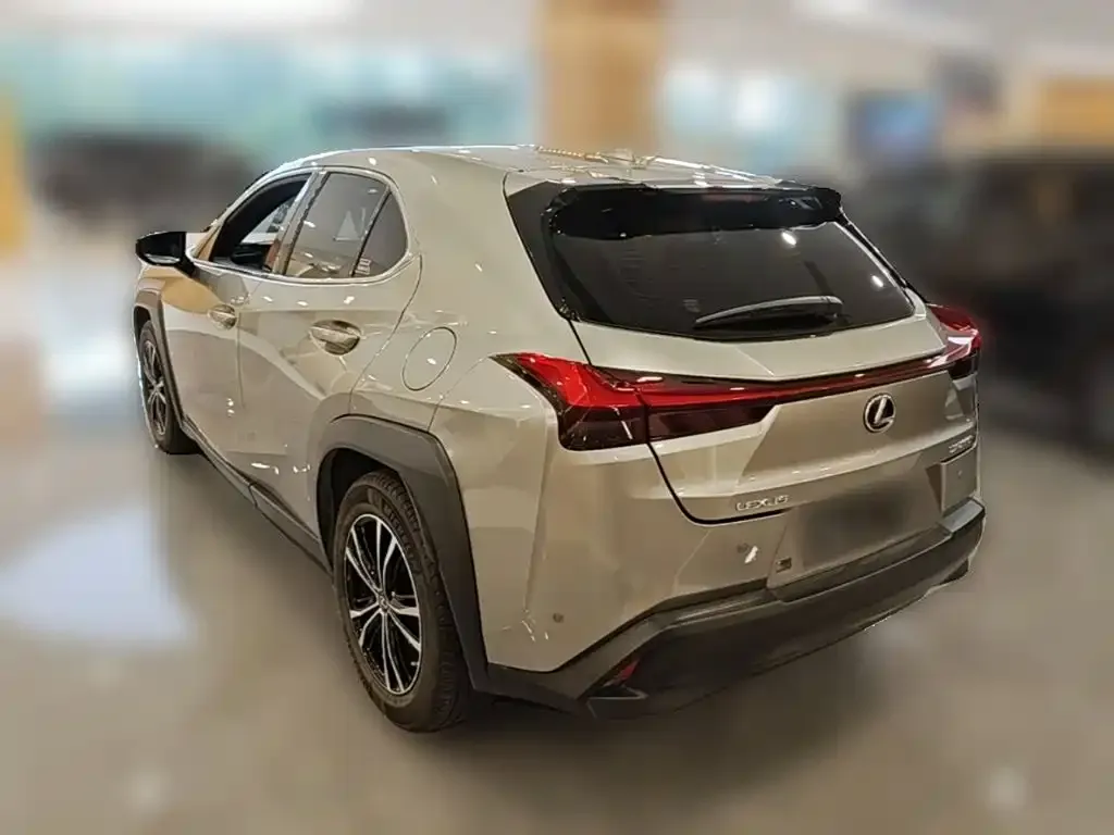 Lexus UX — фото 8