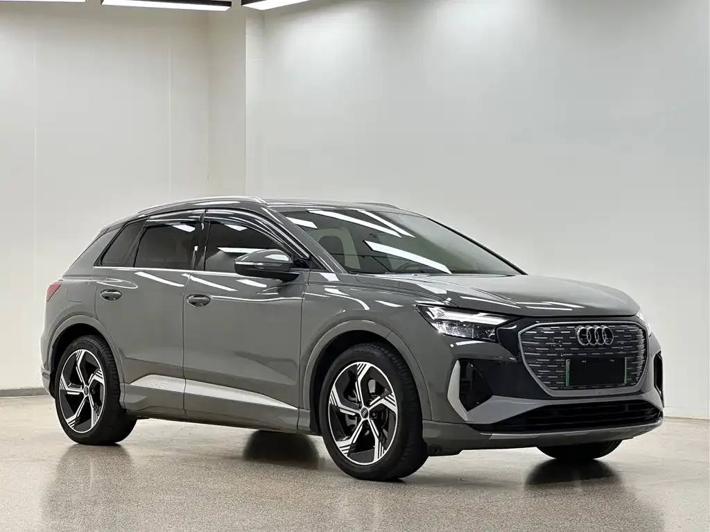 Audi Q4 e-tron — фото 8