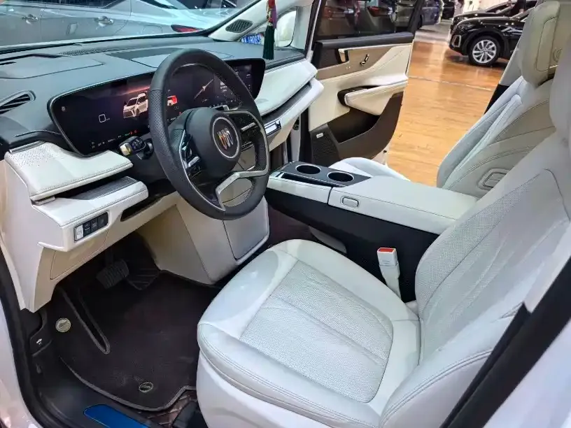 Buick GL8 Hybrid — фото 3