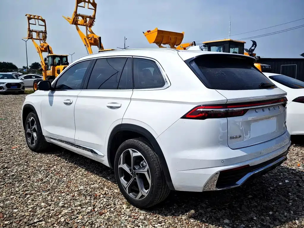 Geely Xingyue L — фото 6