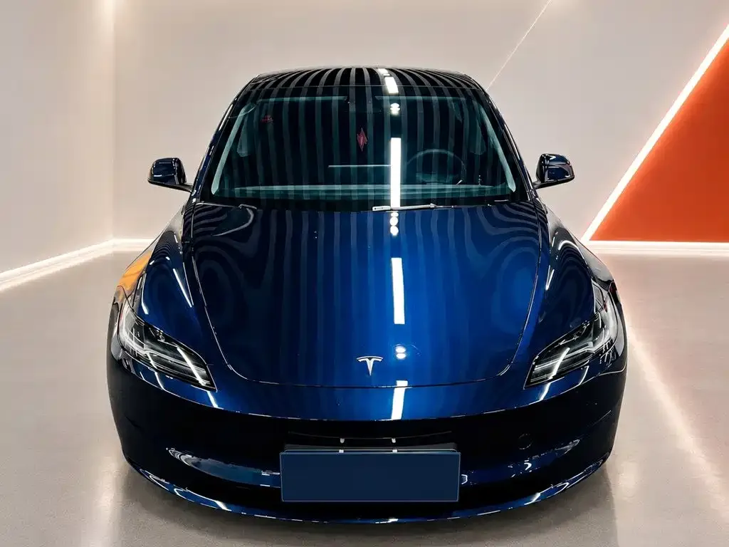 Tesla Model 3 — фото 6
