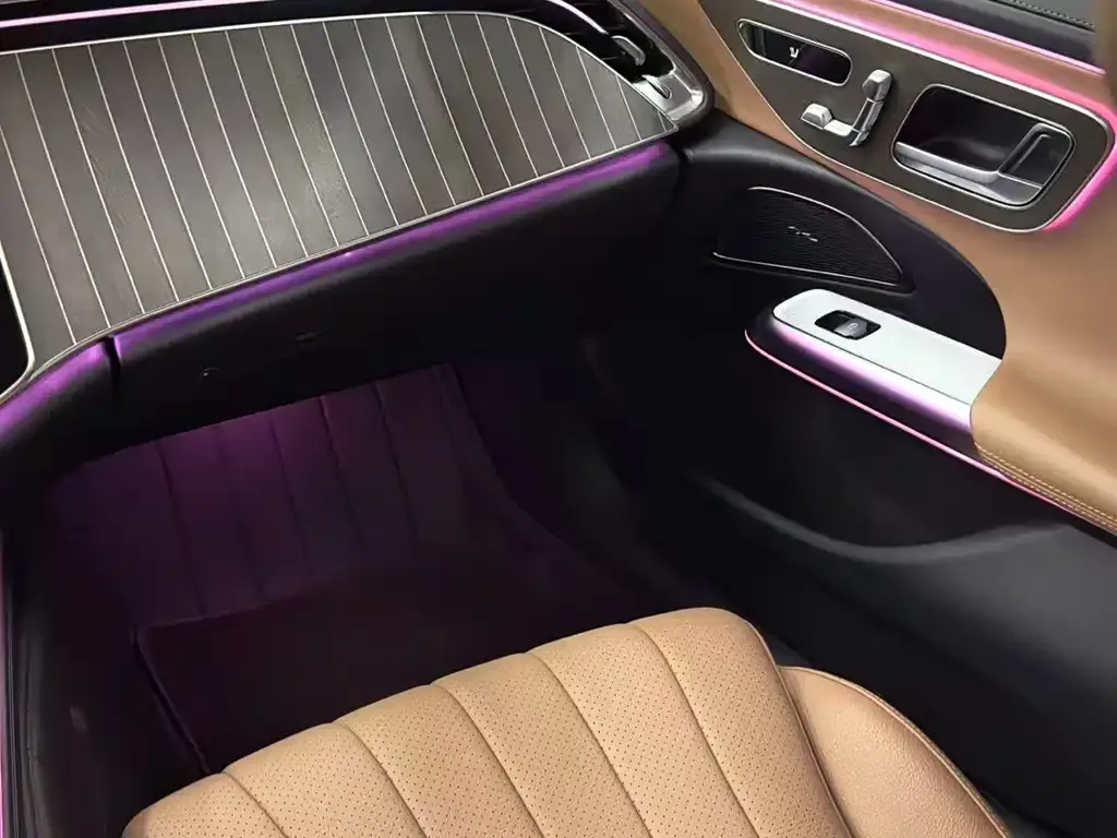 Mercedes-Benz E-Class — фото 7
