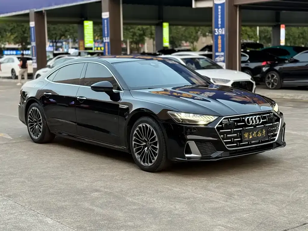 Audi A7L — фото 8