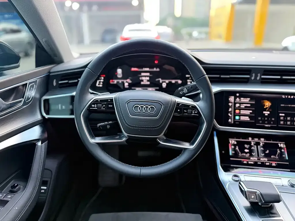 Audi A7L — фото 7
